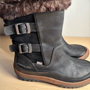 NWT  Merrell Black and Brown Winter Boots with Fur Trim